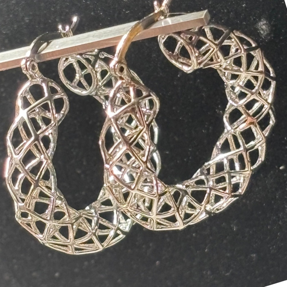 Vintage Silver Sterling Openwork Lattice Woven Cage Latch Back Hoop Earrings